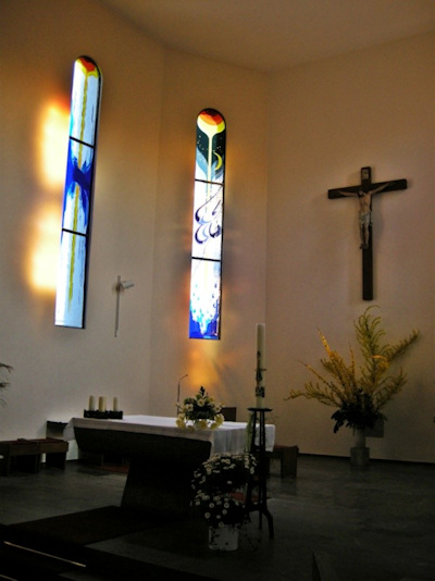 Linke Altarfenster in der Kirche Sankt Sebastian, Ottenbach